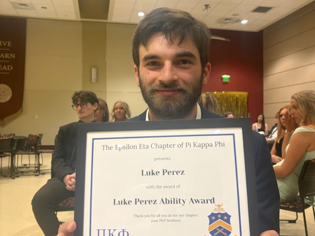 LukewithAward